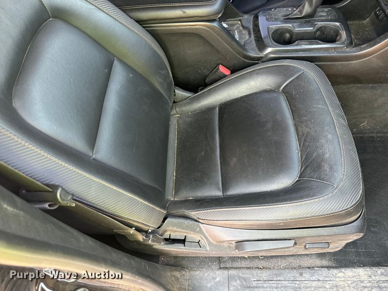 image for item DQ6948 2022 GMC Canyon Crew Cab pickup truck