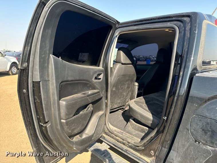 image for item DQ6948 2022 GMC Canyon Crew Cab pickup truck