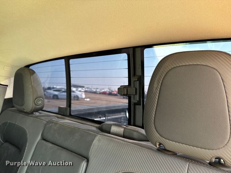 image for item DQ6948 2022 GMC Canyon Crew Cab pickup truck