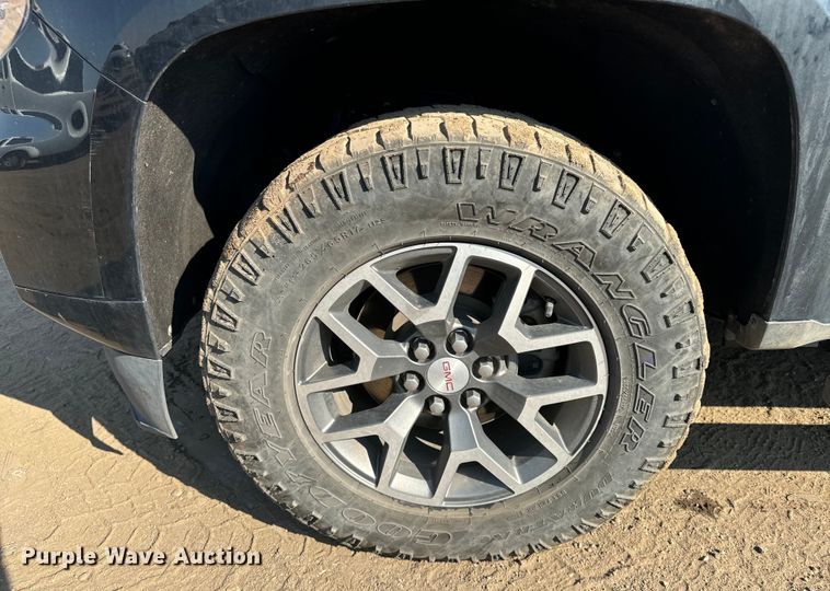 image for item DQ6948 2022 GMC Canyon Crew Cab pickup truck