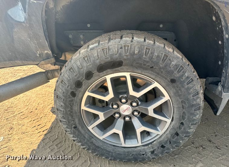 image for item DQ6948 2022 GMC Canyon Crew Cab pickup truck