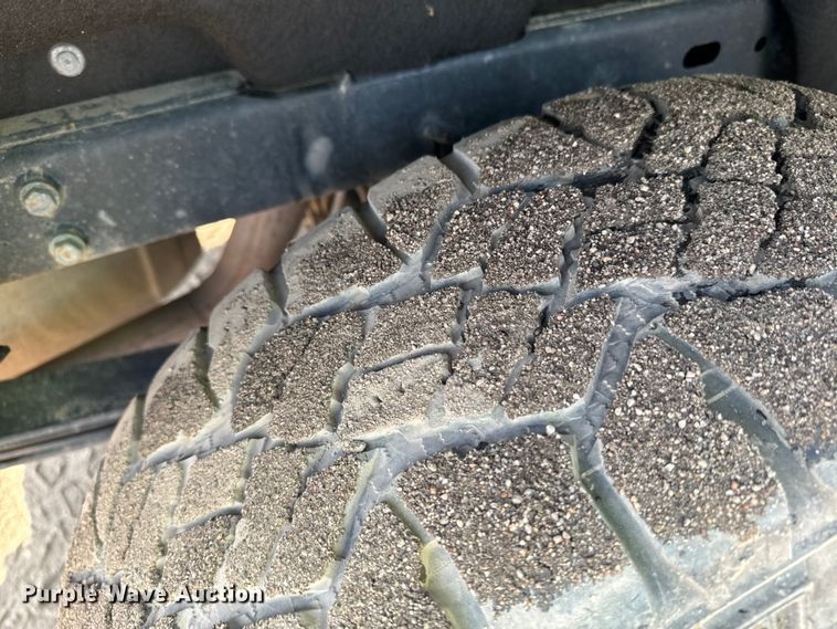 image for item DQ6948 2022 GMC Canyon Crew Cab pickup truck