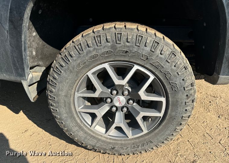 image for item DQ6948 2022 GMC Canyon Crew Cab pickup truck