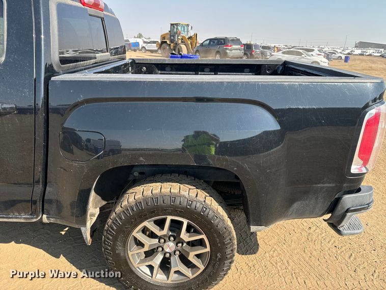 image for item DQ6949 2022 GMC Canyon Crew Cab pickup truck