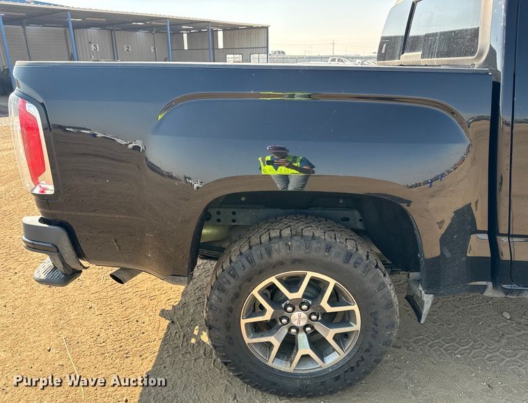 image for item DQ6949 2022 GMC Canyon Crew Cab pickup truck