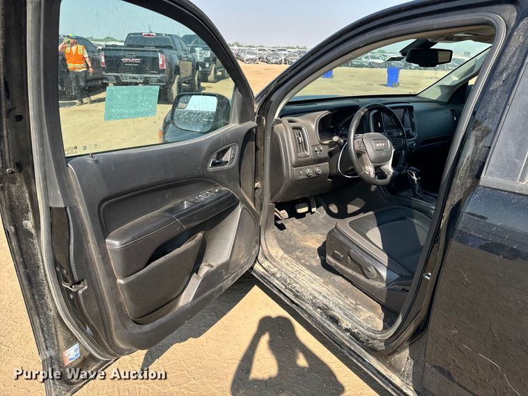 image for item DQ6949 2022 GMC Canyon Crew Cab pickup truck