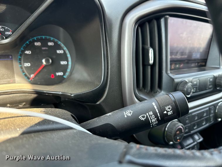 image for item DQ6949 2022 GMC Canyon Crew Cab pickup truck