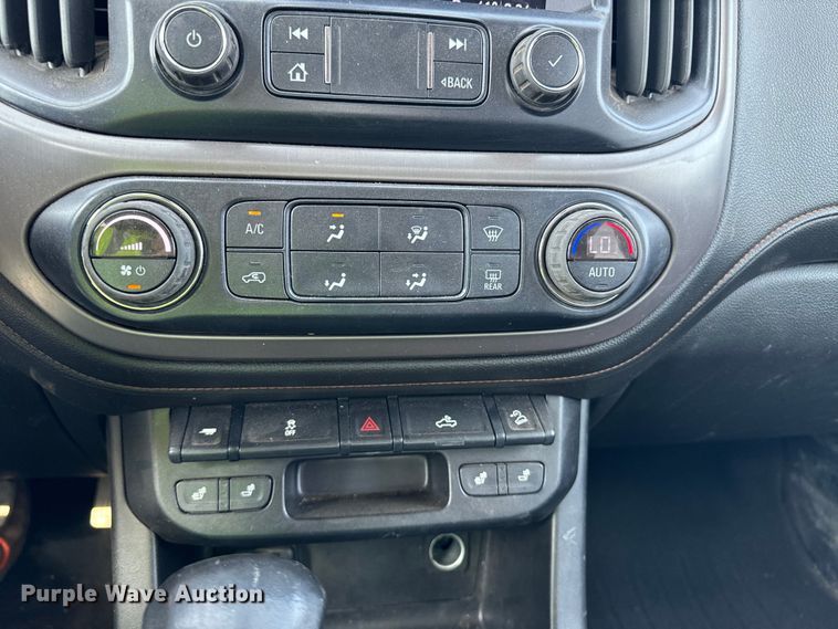 image for item DQ6949 2022 GMC Canyon Crew Cab pickup truck