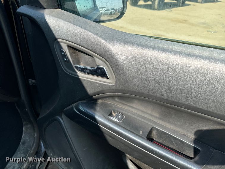 image for item DQ6949 2022 GMC Canyon Crew Cab pickup truck