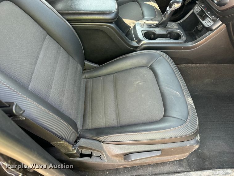 image for item DQ6949 2022 GMC Canyon Crew Cab pickup truck