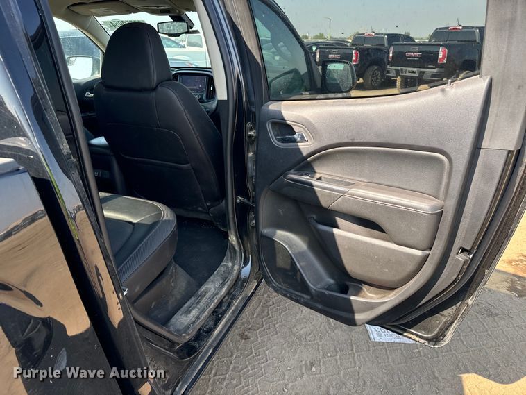 image for item DQ6949 2022 GMC Canyon Crew Cab pickup truck