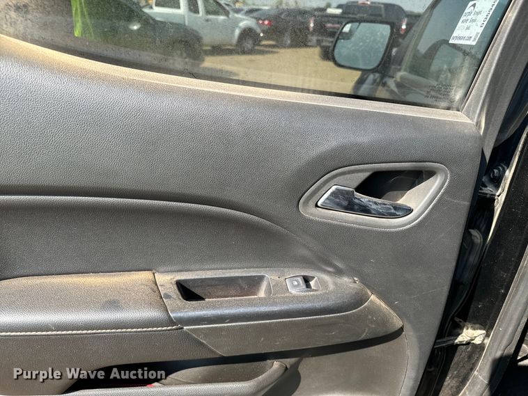 image for item DQ6949 2022 GMC Canyon Crew Cab pickup truck