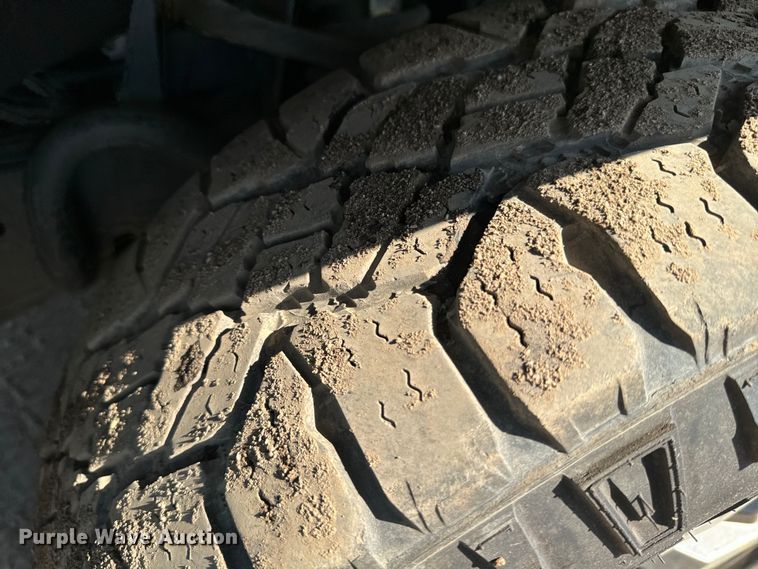 image for item DQ6949 2022 GMC Canyon Crew Cab pickup truck