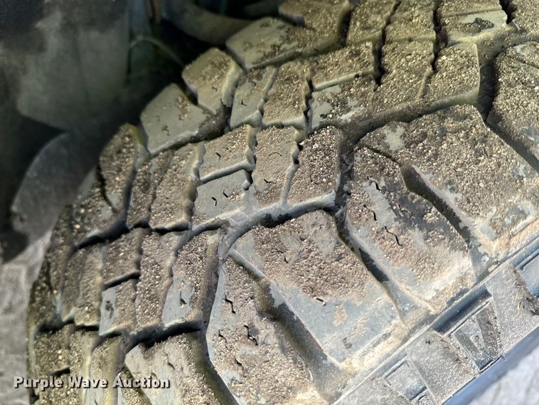 image for item DQ6949 2022 GMC Canyon Crew Cab pickup truck