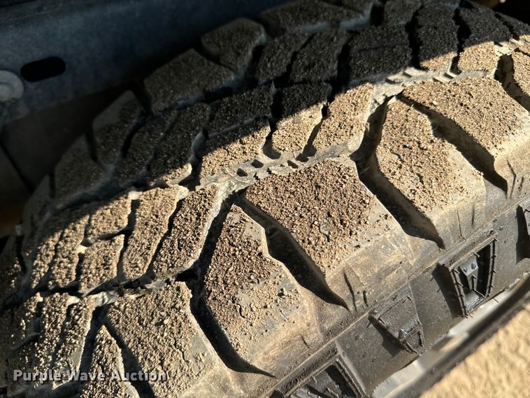 image for item DQ6949 2022 GMC Canyon Crew Cab pickup truck