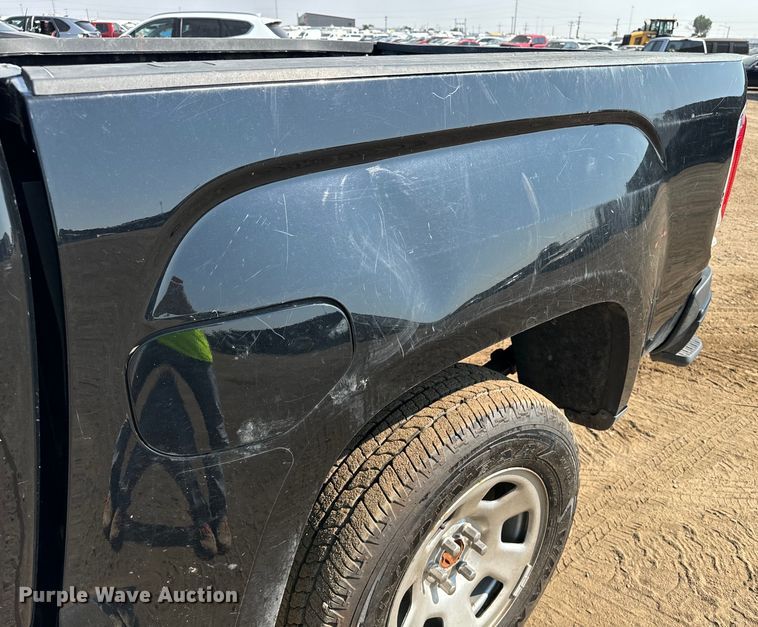 image for item DQ6951 2022 GMC Canyon Crew Cab pickup truck