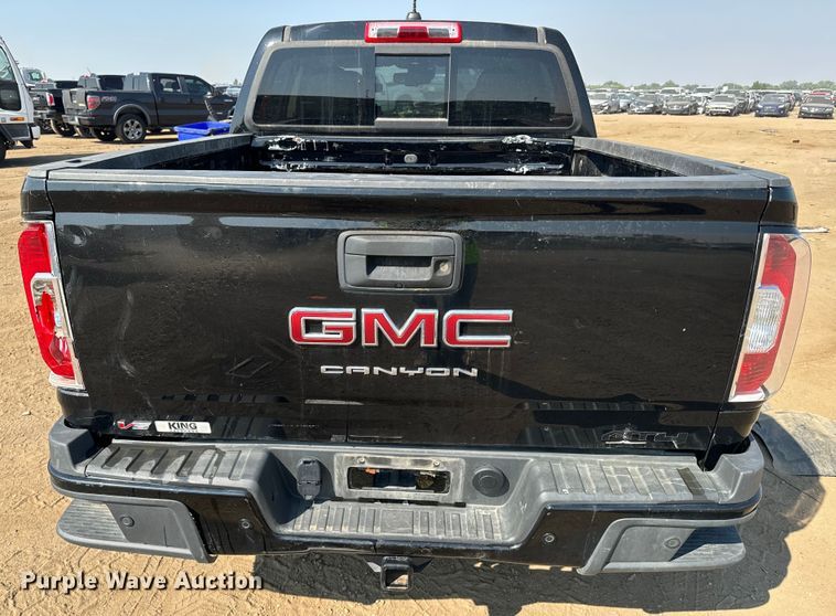 image for item DQ6951 2022 GMC Canyon Crew Cab pickup truck