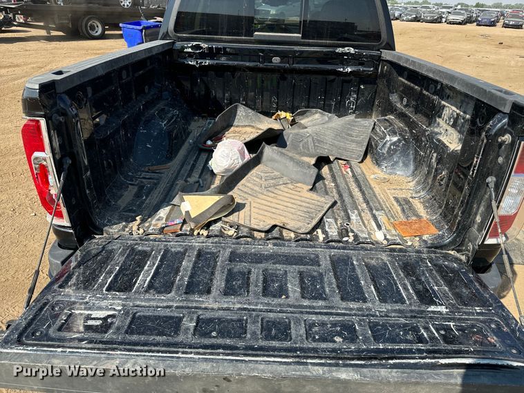 image for item DQ6951 2022 GMC Canyon Crew Cab pickup truck