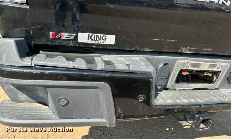 image for item DQ6951 2022 GMC Canyon Crew Cab pickup truck