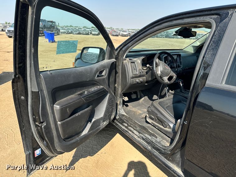 image for item DQ6951 2022 GMC Canyon Crew Cab pickup truck