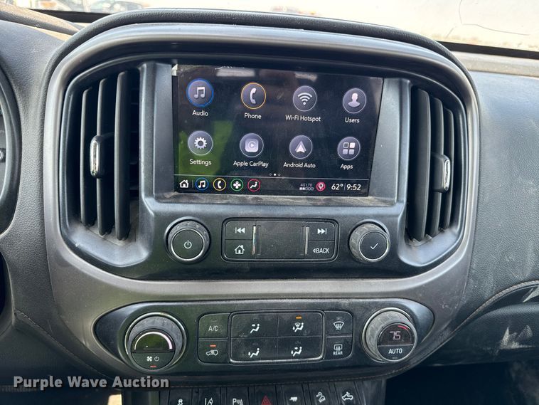 image for item DQ6951 2022 GMC Canyon Crew Cab pickup truck