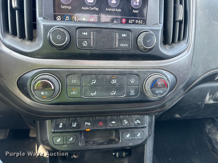 image for item DQ6951 2022 GMC Canyon Crew Cab pickup truck