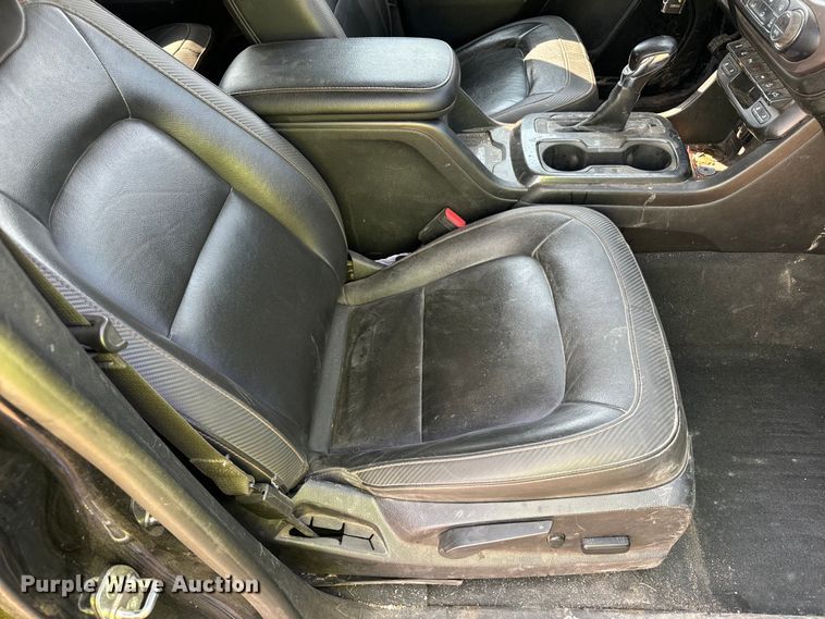 image for item DQ6951 2022 GMC Canyon Crew Cab pickup truck