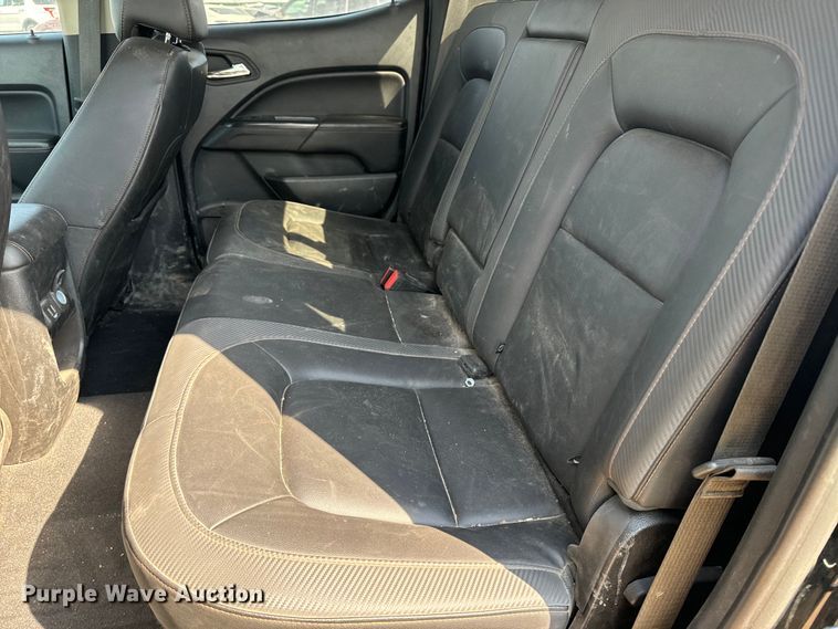 image for item DQ6951 2022 GMC Canyon Crew Cab pickup truck