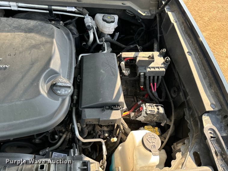 image for item DQ6951 2022 GMC Canyon Crew Cab pickup truck