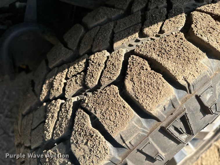 image for item DQ6951 2022 GMC Canyon Crew Cab pickup truck