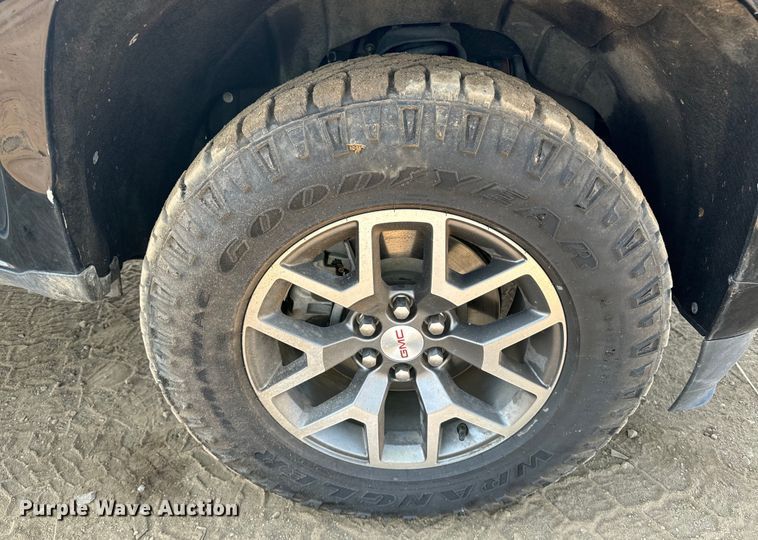 image for item DQ6951 2022 GMC Canyon Crew Cab pickup truck