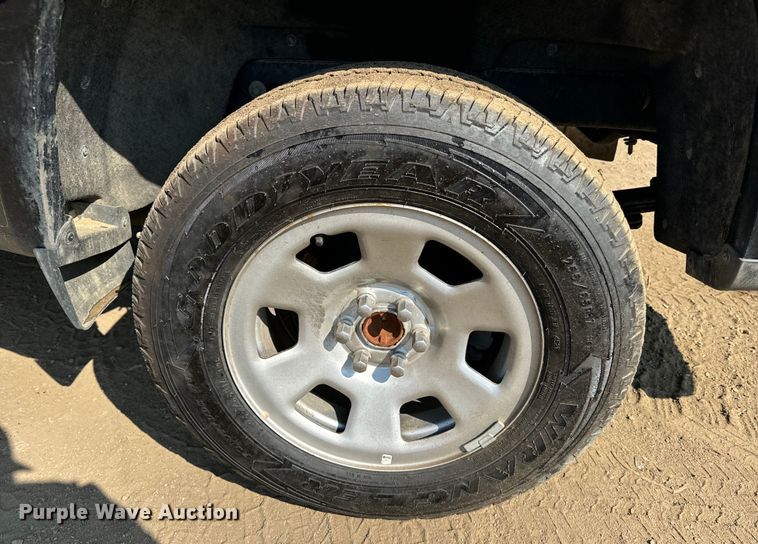 image for item DQ6951 2022 GMC Canyon Crew Cab pickup truck