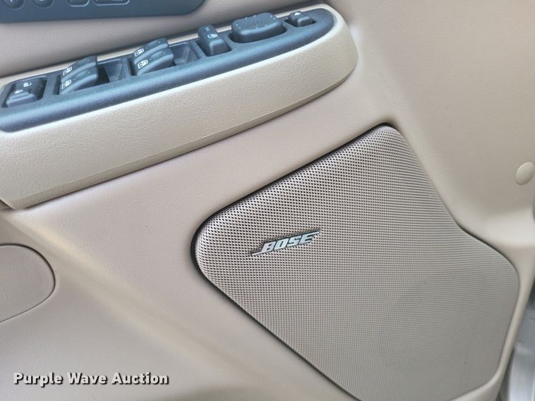 image for item DR4868 2006 Chevrolet  Suburban  Z71 SUV