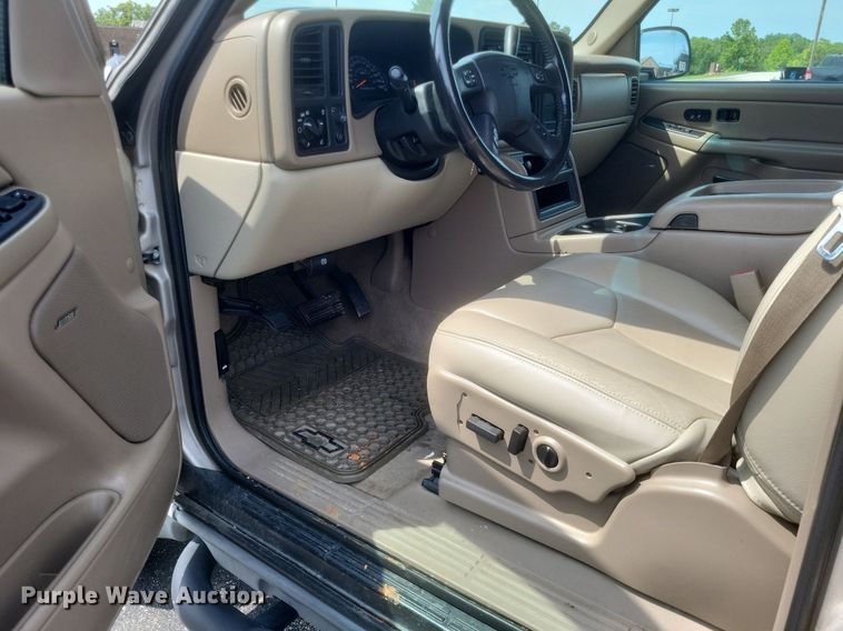 image for item DR4868 2006 Chevrolet  Suburban  Z71 SUV