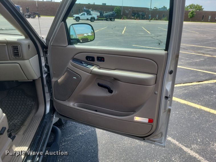 image for item DR4868 2006 Chevrolet  Suburban  Z71 SUV