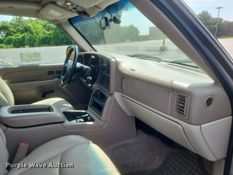 image for item DR4868 2006 Chevrolet  Suburban  Z71 SUV