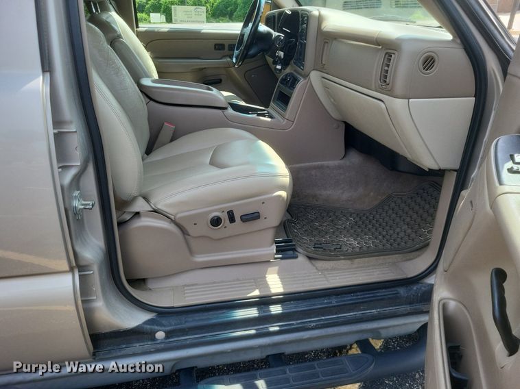 image for item DR4868 2006 Chevrolet  Suburban  Z71 SUV