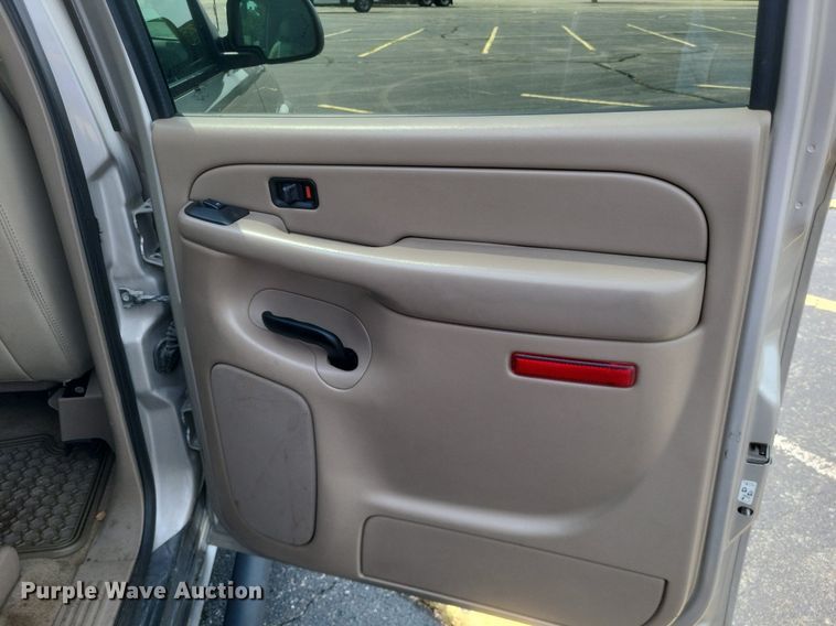 image for item DR4868 2006 Chevrolet  Suburban  Z71 SUV