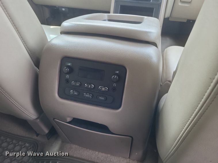 image for item DR4868 2006 Chevrolet  Suburban  Z71 SUV