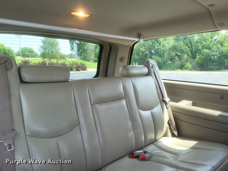 image for item DR4868 2006 Chevrolet  Suburban  Z71 SUV