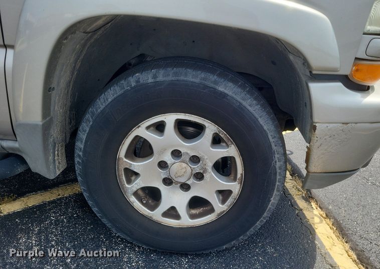 image for item DR4868 2006 Chevrolet  Suburban  Z71 SUV