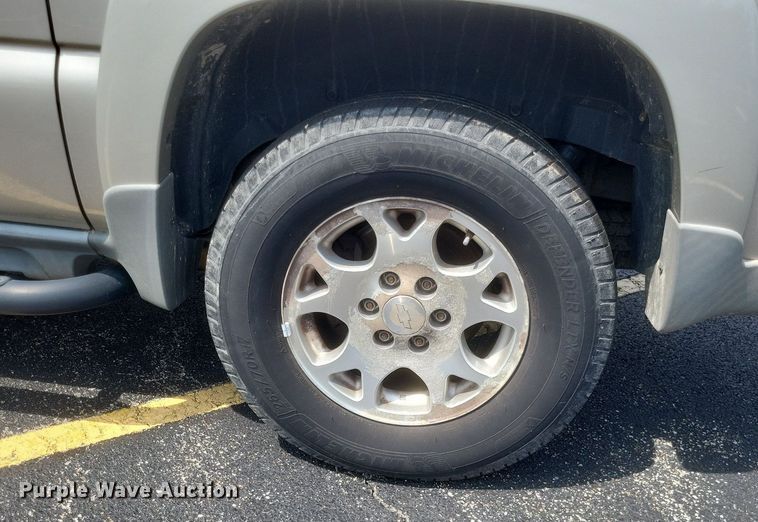 image for item DR4868 2006 Chevrolet  Suburban  Z71 SUV