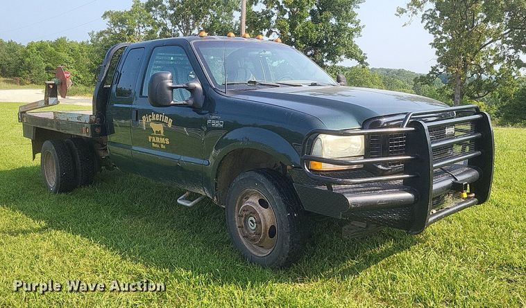 image for item DR4920 2002 Ford F550 Super Duty XLT SuperCab bale bed truck