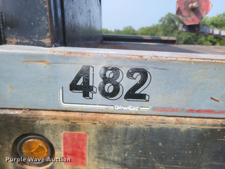 image for item DR4920 2002 Ford F550 Super Duty XLT SuperCab bale bed truck