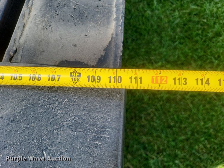 image for item DR4920 2002 Ford F550 Super Duty XLT SuperCab bale bed truck