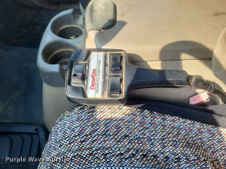 image for item DR4920 2002 Ford F550 Super Duty XLT SuperCab bale bed truck