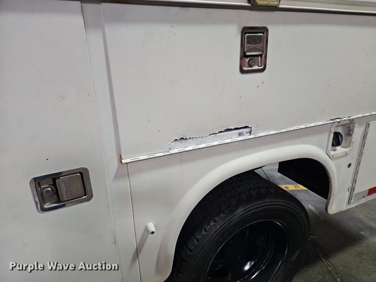 image for item DR8728 2008 Ford F550 Super Duty XL utility / service truck