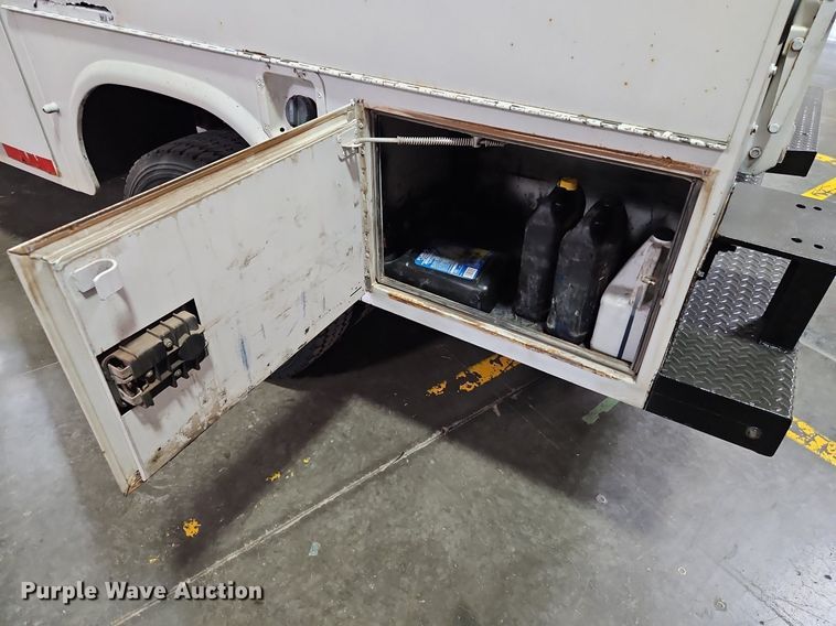 image for item DR8728 2008 Ford F550 Super Duty XL utility / service truck