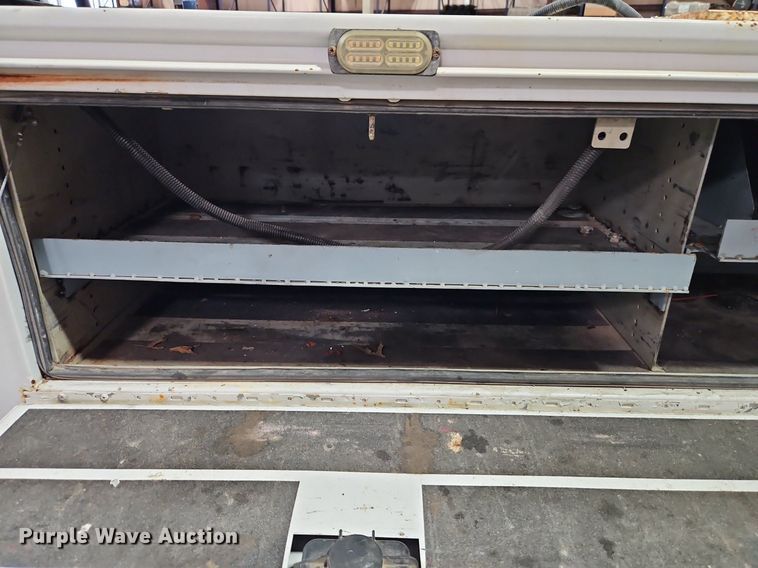 image for item DR8728 2008 Ford F550 Super Duty XL utility / service truck