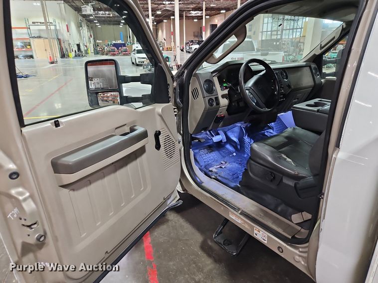 image for item DR8728 2008 Ford F550 Super Duty XL utility / service truck
